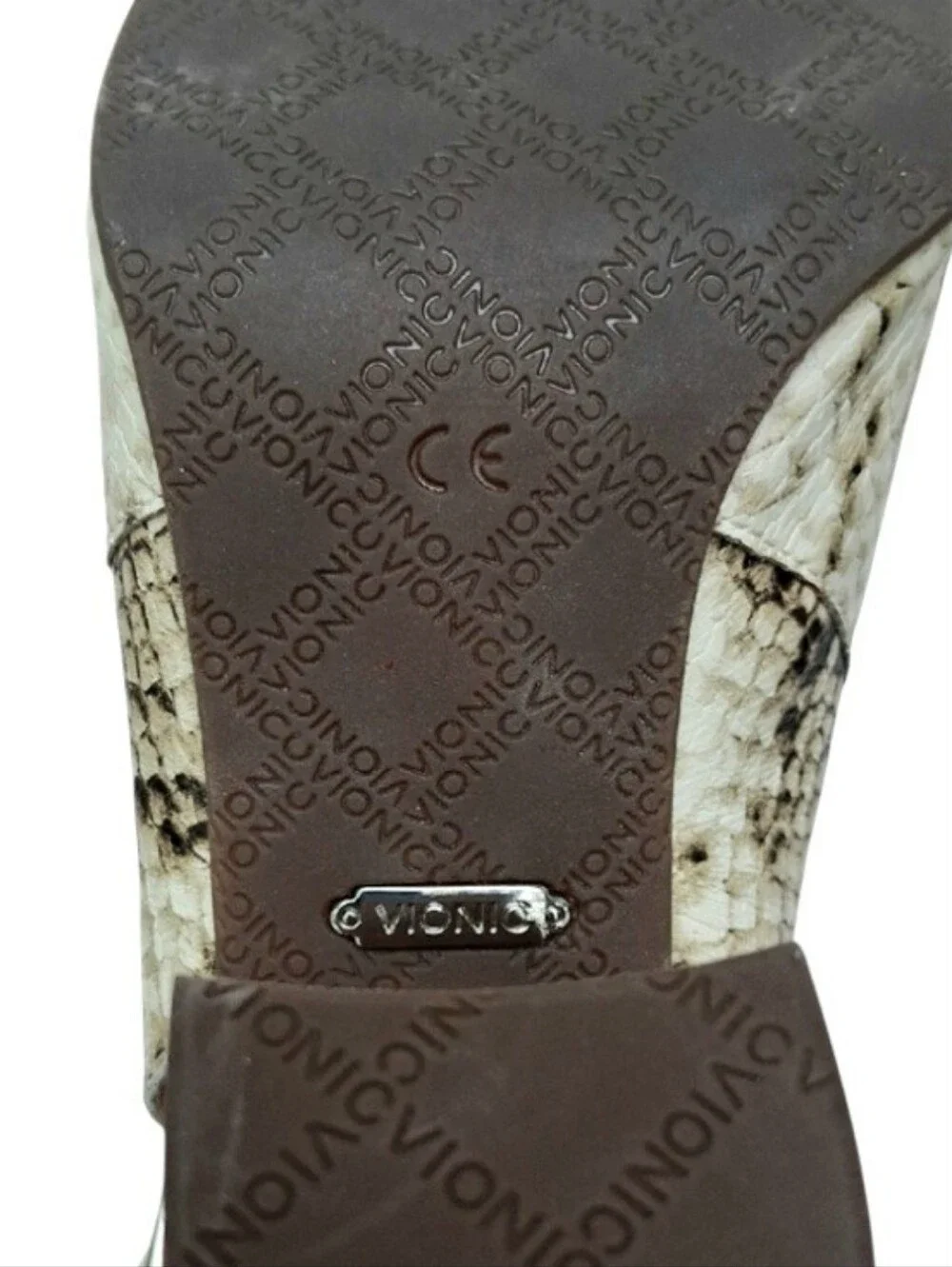 Vionic Blakely Snakeskin Print Peep Toe Block Heel Booties Size 8.5 NWOT